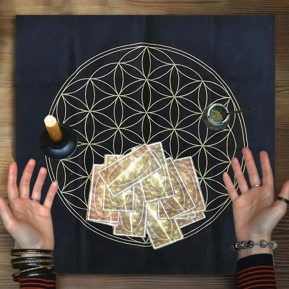 Crystal Lattice Tarot Card Tablecloth - Velvet Divination Altar Cloth for Fortune Telling, Astrology, and Oracle Cards - The Flower Of Life Design