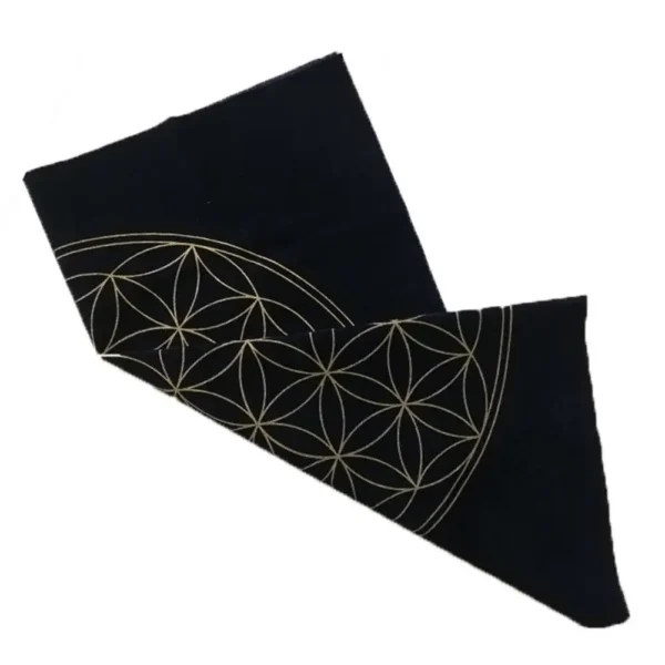 Crystal Lattice Tarot Card Tablecloth - Velvet Divination Altar Cloth for Fortune Telling, Astrology, and Oracle Cards - The Flower Of Life Design - Image 3